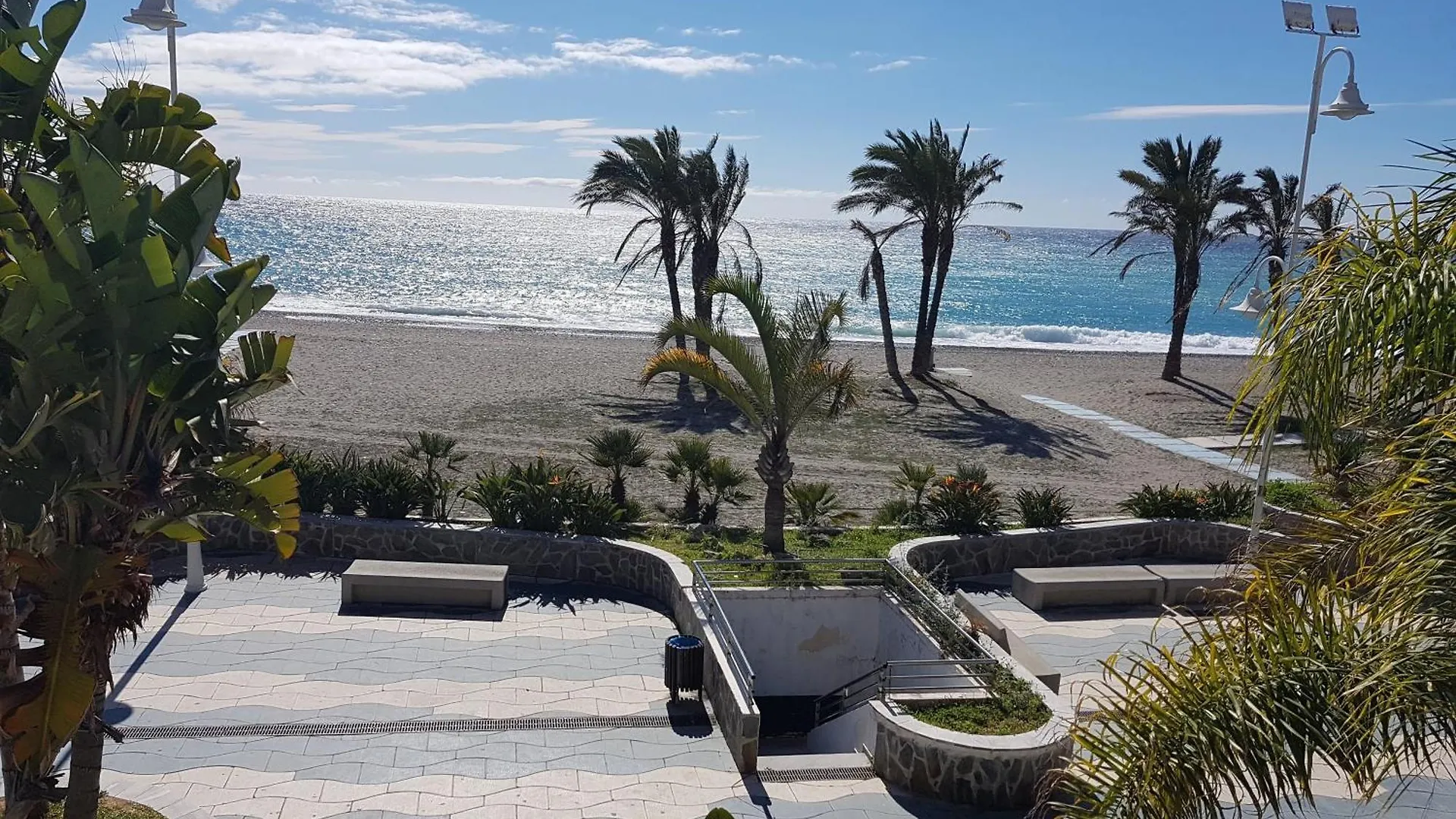 Apartment Instyle Almunecar En El Centro Con Cochera Y Piscina
